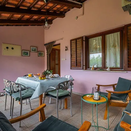 Сasa de vacaciones Komplett Umzaeuntes Mit Klima, Wlan Rakalj