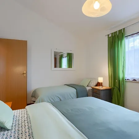 Komplett Umzaeuntes Mit Klima, Wlan Tatil Evi *