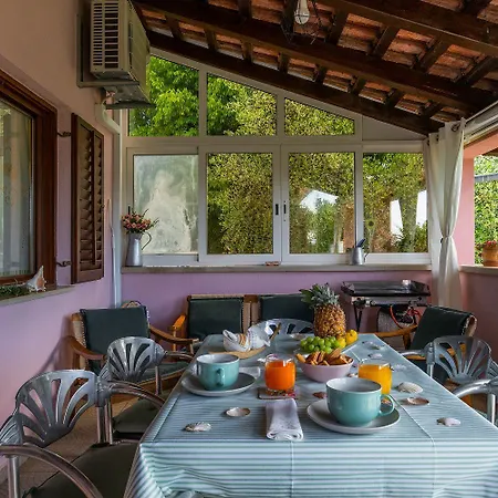 Komplett Umzaeuntes Mit Klima, Wlan