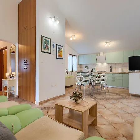 Prázdninový dům Komplett Umzaeuntes Mit Klima, Wlan *