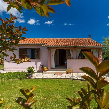 Prázdninový dům Komplett Umzaeuntes Mit Klima, Wlan