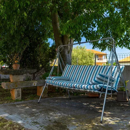Tatil Evi Komplett Umzaeuntes Mit Klima, Wlan Rakalj
