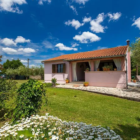 Komplett Umzaeuntes Mit Klima, Wlan *