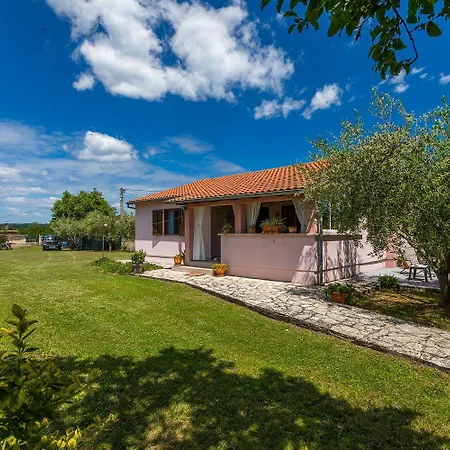 Сasa de vacaciones Komplett Umzaeuntes Mit Klima, Wlan *